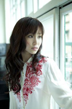 闪婚后夫人每天都在线打脸短剧
